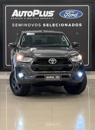 TOYOTA HILUX 2.8 D-4D TURBO DIESEL CD SR 4X4 AUTOMÁTICO TOYOTA HILUX 2.8 D-4D TURBO DIESEL CD SR 4X4 AUTOMÁTICO